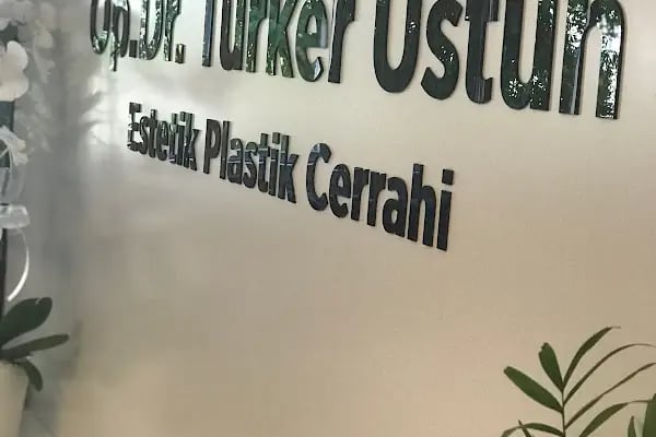 Op. Dr. Türker Üstün Estetik Plastik Cerrahi Kliniği | Jinekomasti İzmir - Resim 20
