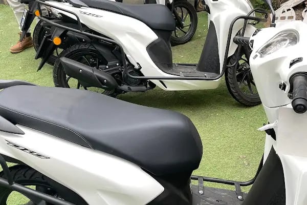 Fast Rent a Moped - Resim 5