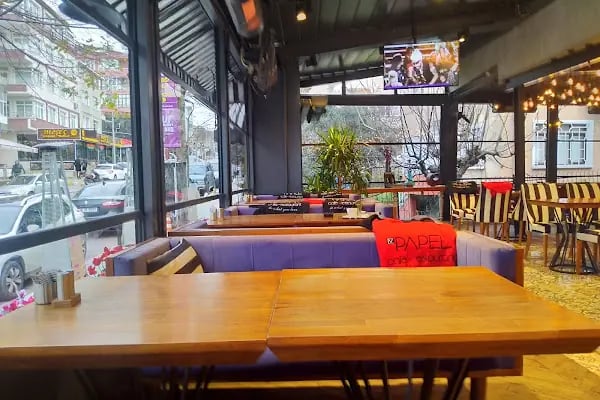 IV Papel Cafe Restaurant - Resim 15