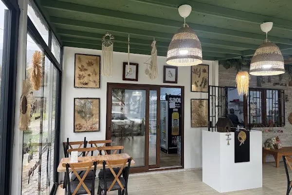 Kırklar Çınaraltı Çeşme Cafe - Resim 4