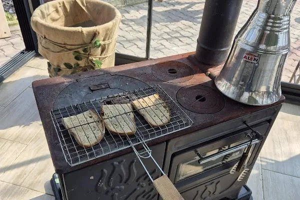 Kırklar Çınaraltı Çeşme Cafe - Resim 13