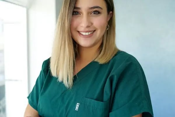 Klinik Esse Ağız ve Diş Sağlığı Polikliniği - Davutdede - Resim 9