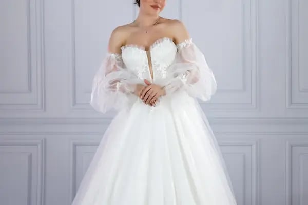 Balıkesir İlgün Moda Gelinlik Tasarım - Resim 9