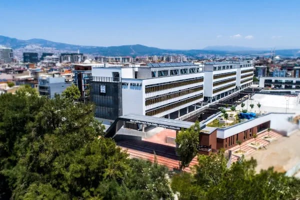 MEV Koleji Özel İzmir Bornova Okulları - Resim 3
