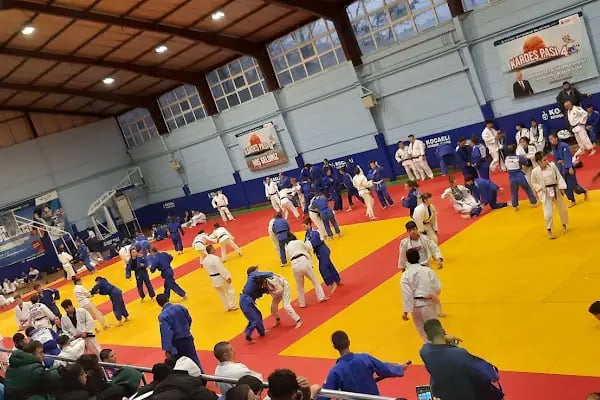 50.Yil Spor Salonu - Resim 4