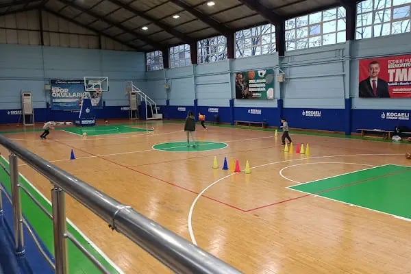 50.Yil Spor Salonu - Resim 13