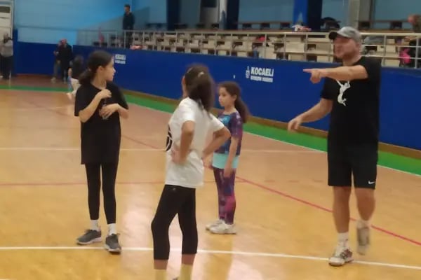 50.Yil Spor Salonu - Resim 6