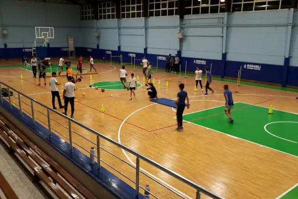 50.Yil Spor Salonu - Resim 17