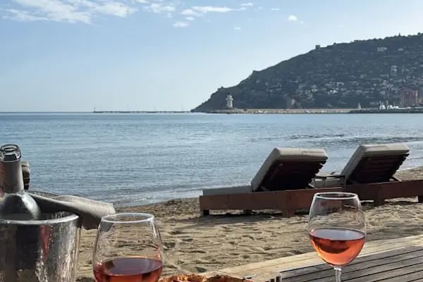En Vie Beach - Resim 5