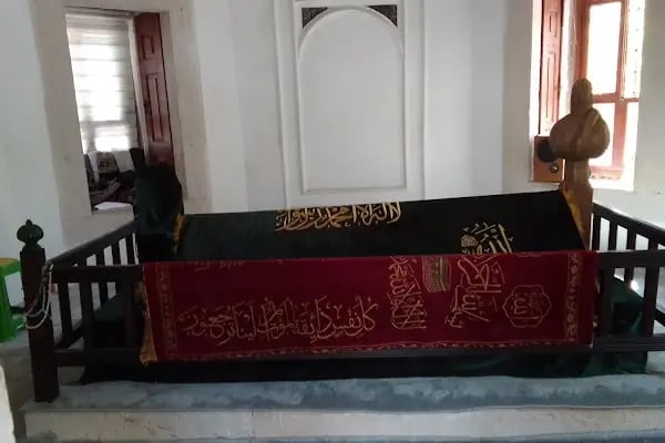 Cenabi Ahmet Paşa Türbesi - Resim 19