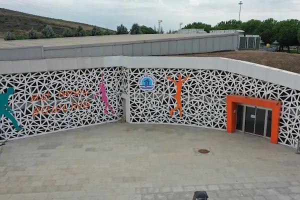 Tuzla Belediyesi Bowling Salonu - Resim 1