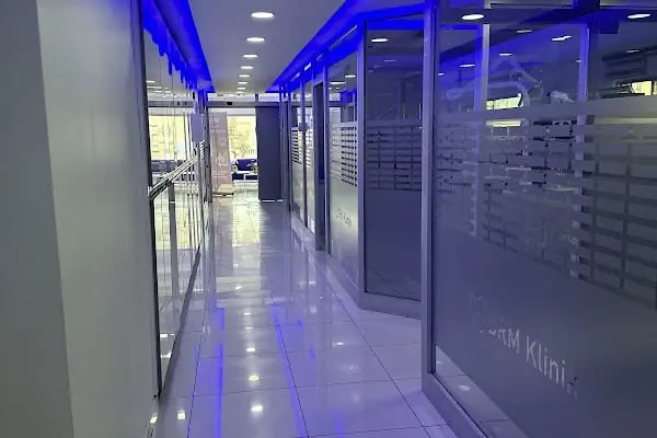 DR.MR Klinik Ağız ve Diş Sağlığı Polikliniği - Halkalı Merkez - Resim 1