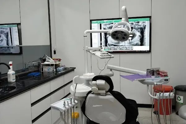 Dent Center Ağız ve Diş Sağlığı Polikliniği Forum Center Şubesi,Konya, Uzman Diş Hekimi, İmplant, Zirkonyum, Ortodonti - Resim 18