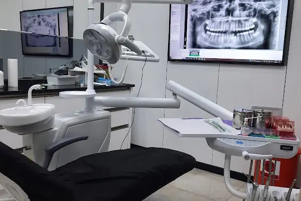 Dent Center Ağız ve Diş Sağlığı Polikliniği Forum Center Şubesi,Konya, Uzman Diş Hekimi, İmplant, Zirkonyum, Ortodonti - Resim 17