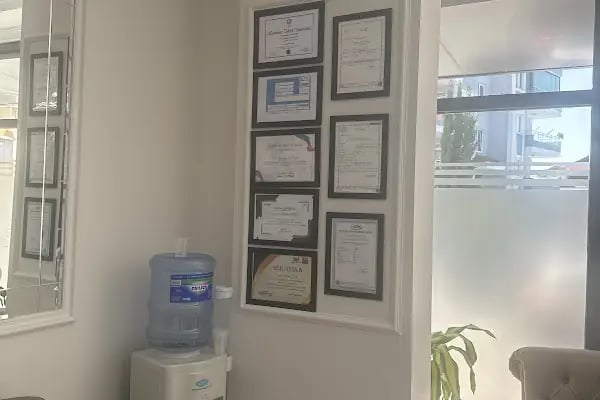 Diş hekimi Mehmet ÖZER-Alanya Diş hekimi -Diş kliniği-İmplant -Zirkonyum-Acil Diş-Kanal Tedavisi-Porselen kaplama-Dentist- - Resim 11