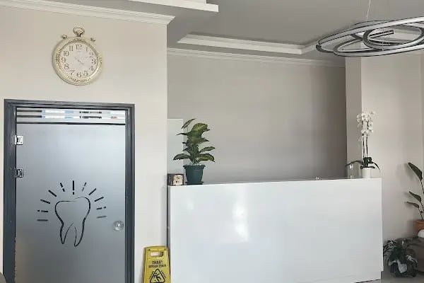 Diş hekimi Mehmet ÖZER-Alanya Diş hekimi -Diş kliniği-İmplant -Zirkonyum-Acil Diş-Kanal Tedavisi-Porselen kaplama-Dentist- - Resim 20