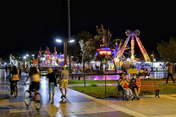 Akçay Eglence Lunepark - Resim 17