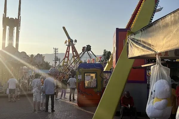 Akçay Eglence Lunepark - Resim 6