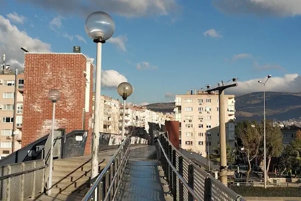 Bornova Bölge Metro Durağı - Resim 11