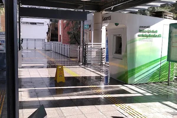 Bornova Bölge Metro Durağı - Resim 8