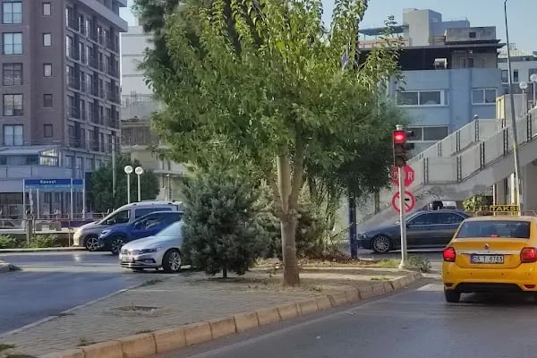 Bornova Bölge Metro Durağı - Resim 14