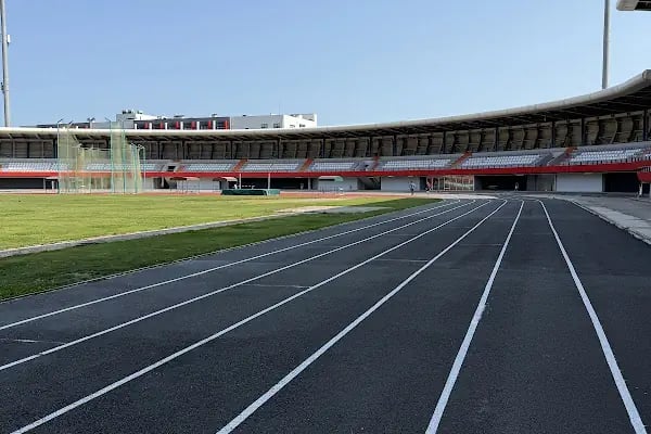 Söğütlü Atletizm Stadyumu - Resim 3