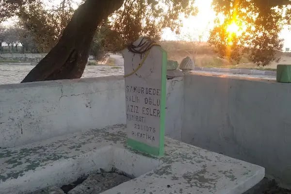 Samurlu Köyü Mezarlığı - Resim 3