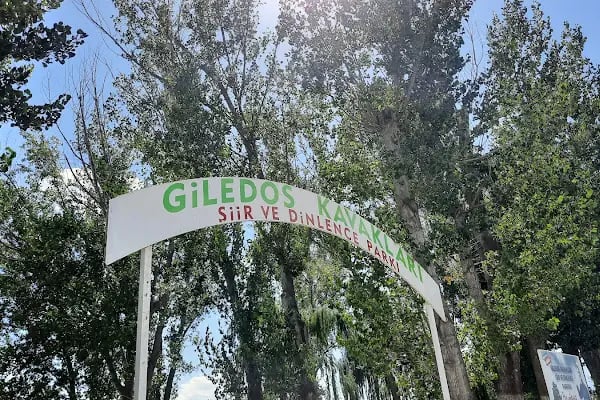 Giledes Kavakları Şiir Ve Dinlence Parkı - Resim 2
