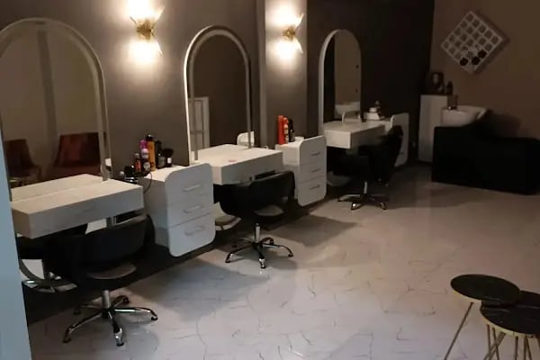 NERMİN BAYAN KUAFÖRÜ ( hair design) - Resim 18