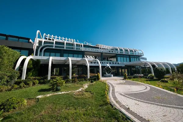 Vera Clinic | Hair Transplant Clinic in Turkey - Resim 2