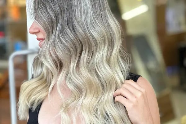 Hüseyin Alkan Hair Beauty &amp; Wellness Center - Resim 4