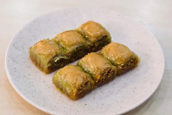 Güven Pastanesi - Resim 12