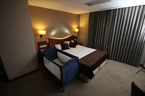 Vali Erdoğan Şahinoğlu Hitit Otel - Resim 17
