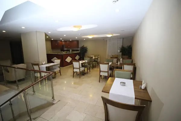 Vali Erdoğan Şahinoğlu Hitit Otel - Resim 8