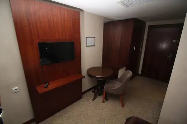 Vali Erdoğan Şahinoğlu Hitit Otel - Resim 14