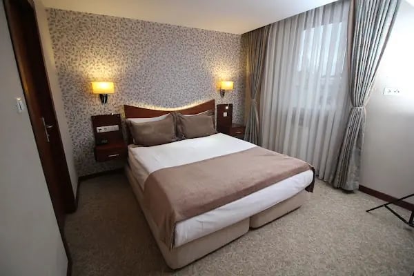 Vali Erdoğan Şahinoğlu Hitit Otel - Resim 2