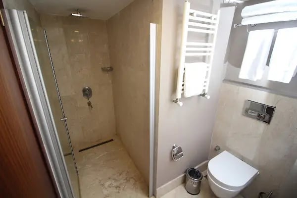 Vali Erdoğan Şahinoğlu Hitit Otel - Resim 9