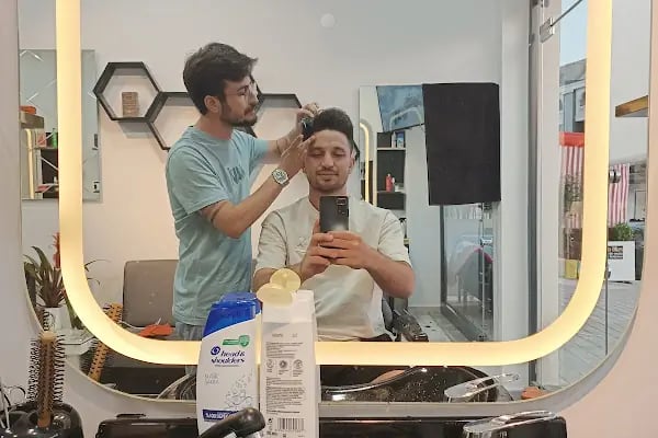 Kuaför Alanya Bilal erol nail manikür pedikür hair salon - Resim 3