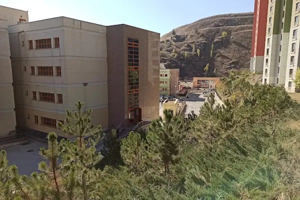Katip Çelebi İlkokulu - Resim 9