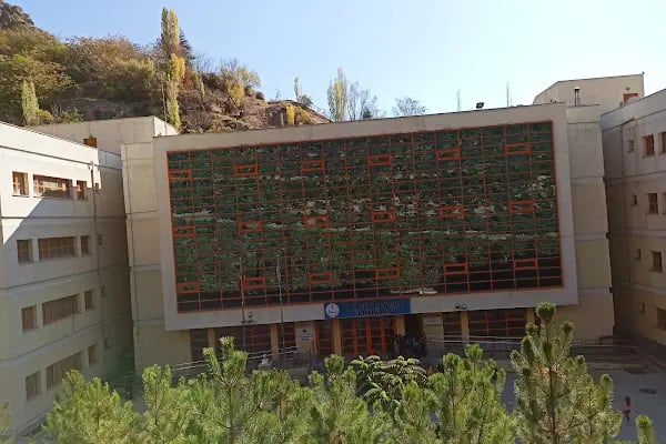 Katip Çelebi İlkokulu - Resim 2
