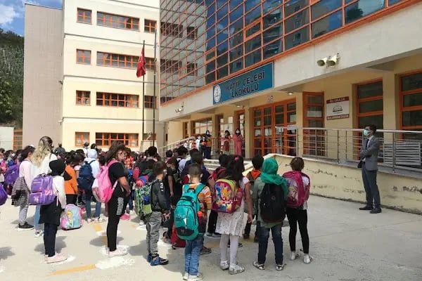 Katip Çelebi İlkokulu - Resim 4