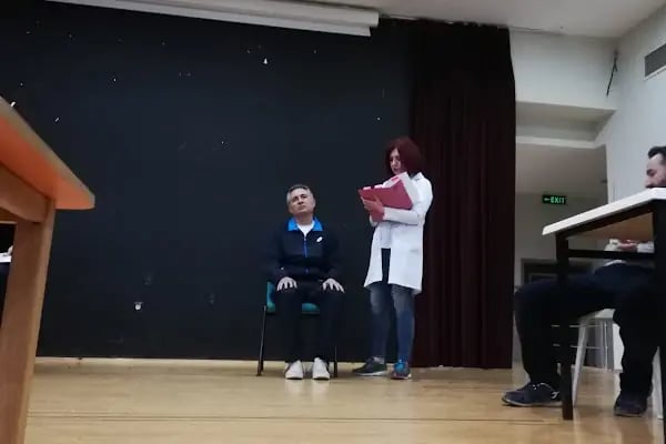 Buca Belediyesi Olimpik Yüzme Havuzu Konferans Salonu - Resim 2