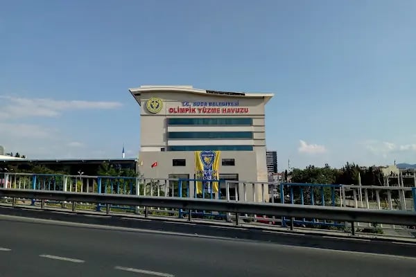 Buca Belediyesi Olimpik Yüzme Havuzu Konferans Salonu - Resim 3