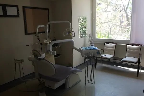 Özel Topaloğlu Ağız ve diş Polikliniği - Dentist - Resim 3