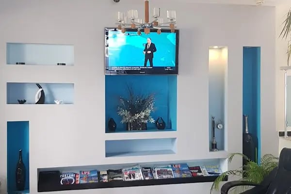 Özel Topaloğlu Ağız ve diş Polikliniği - Dentist - Resim 15