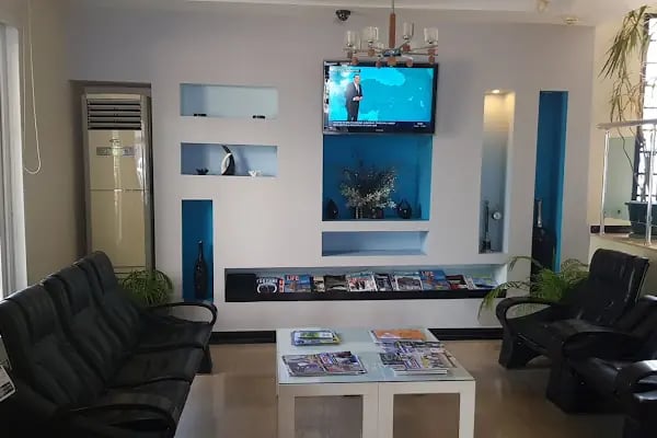 Özel Topaloğlu Ağız ve diş Polikliniği - Dentist - Resim 1