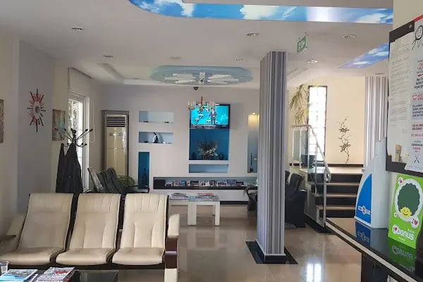 Özel Topaloğlu Ağız ve diş Polikliniği - Dentist - Resim 9