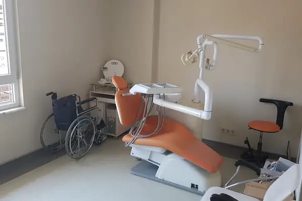 Özel Topaloğlu Ağız ve diş Polikliniği - Dentist - Resim 16