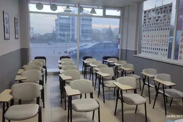 Konya Yazır Aydınlık Sürücü Kursu Özel Direksiyon Dersi Konya - Resim 7