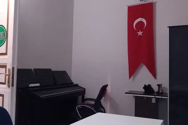 İstanbul Beyoğlu Halk Eğitim Merkezi - Resim 4
